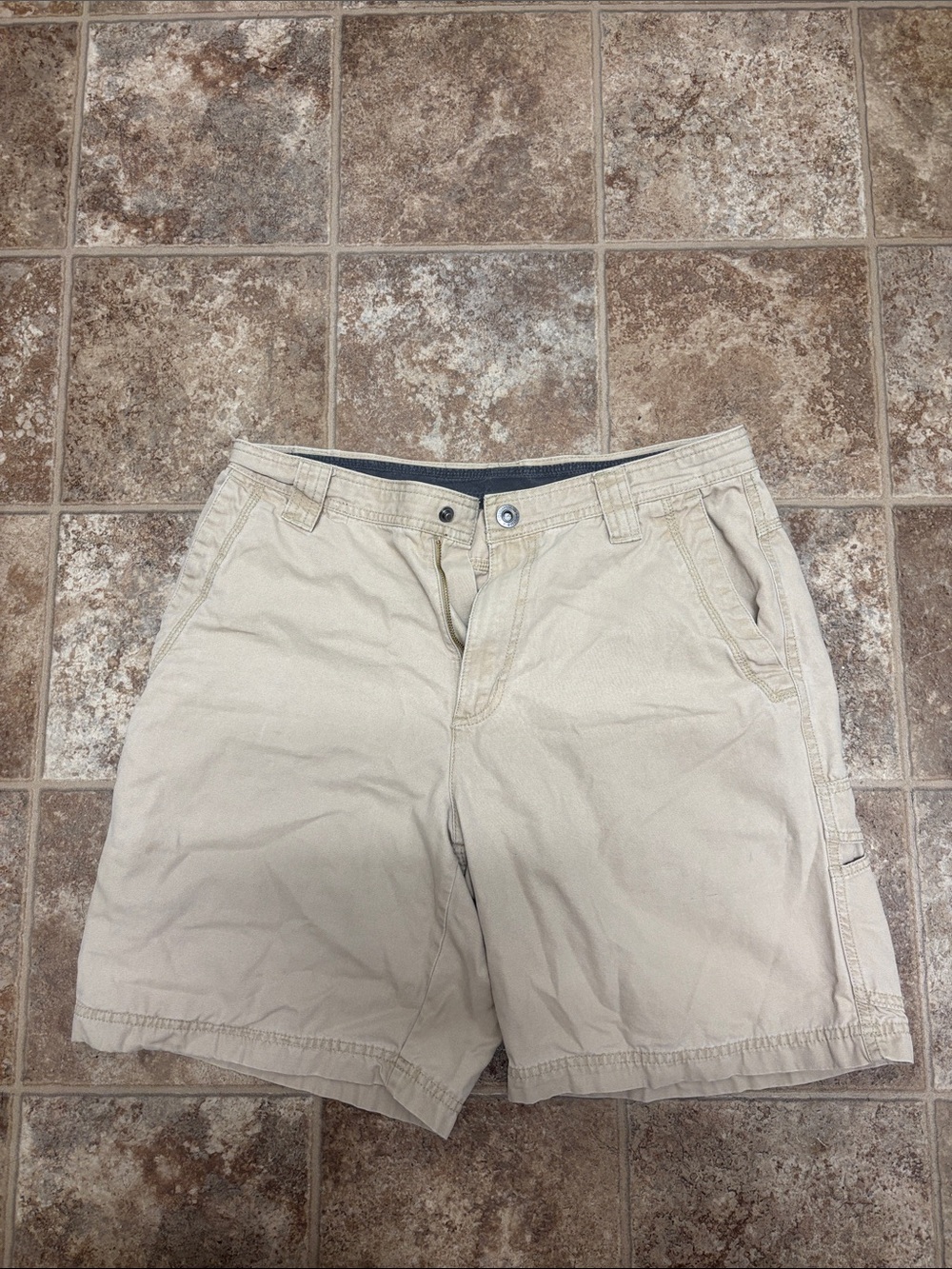 Men's Columbia Khaki Shorts